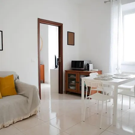 A Comfortable For In San Lorenzo Lejlighed